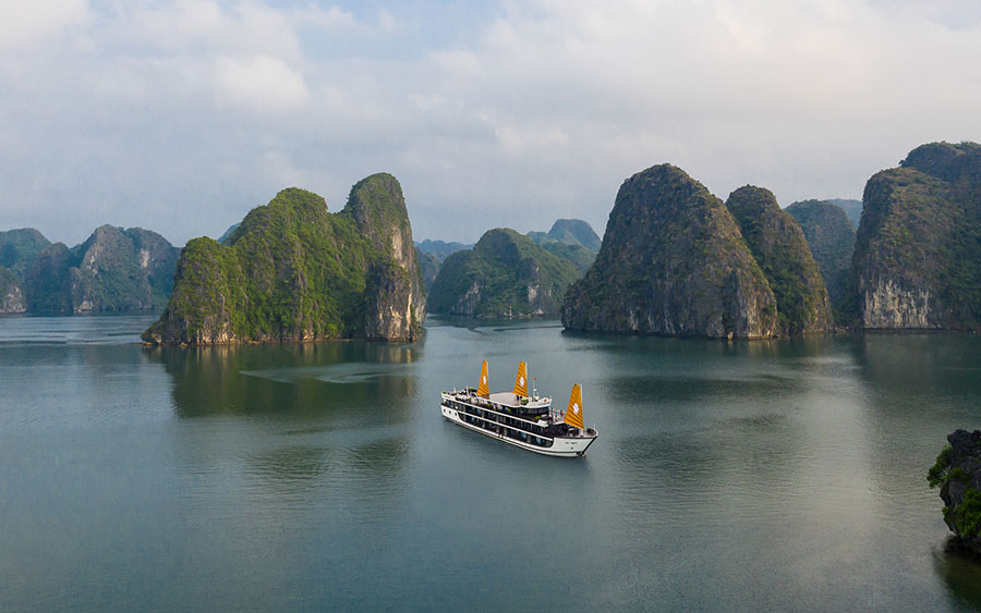 Halong Bay vs Lan Ha Bay